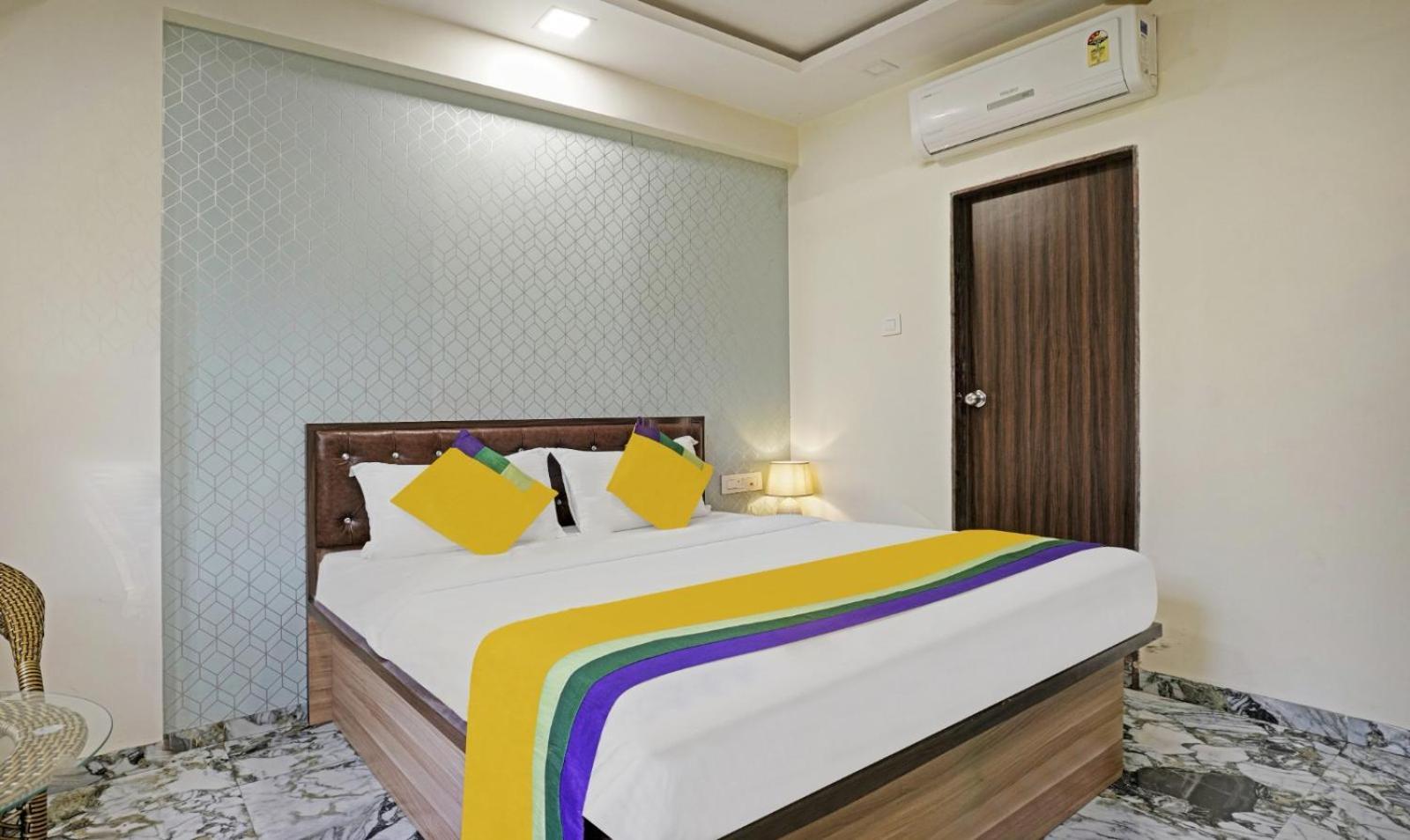 Glitz Hotels Golden Birds - Mahape, Navi Mumbai Exterior foto